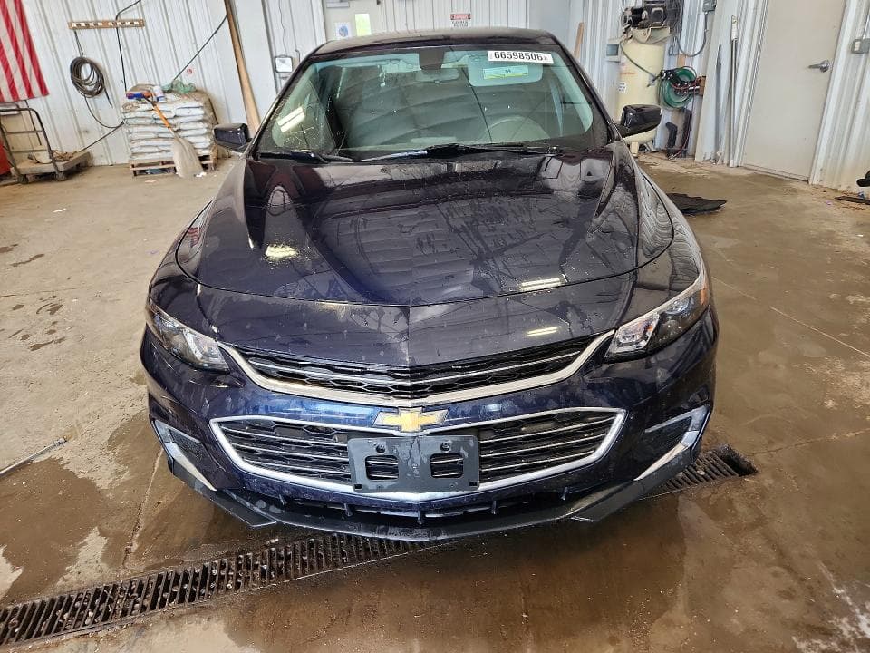 2017 CHEVROLET MALIBU LT 5