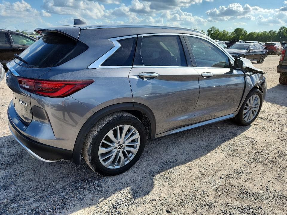 2024 INFINITI QX50 LUXE 3