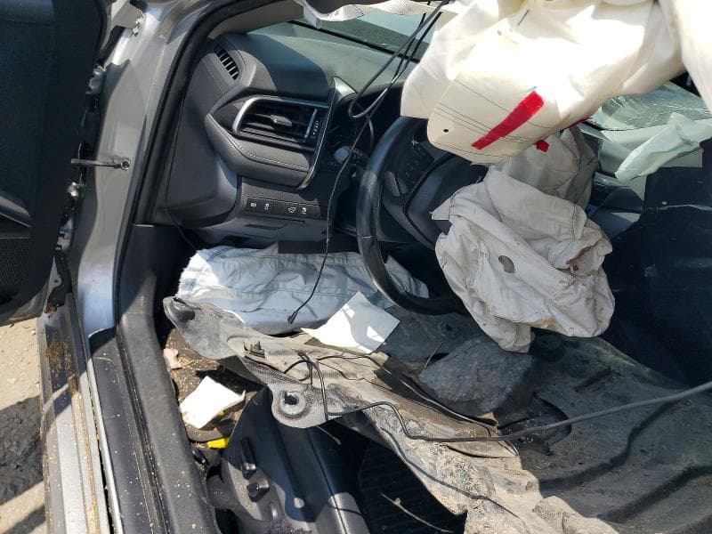 2021 TOYOTA CAMRY SE 8