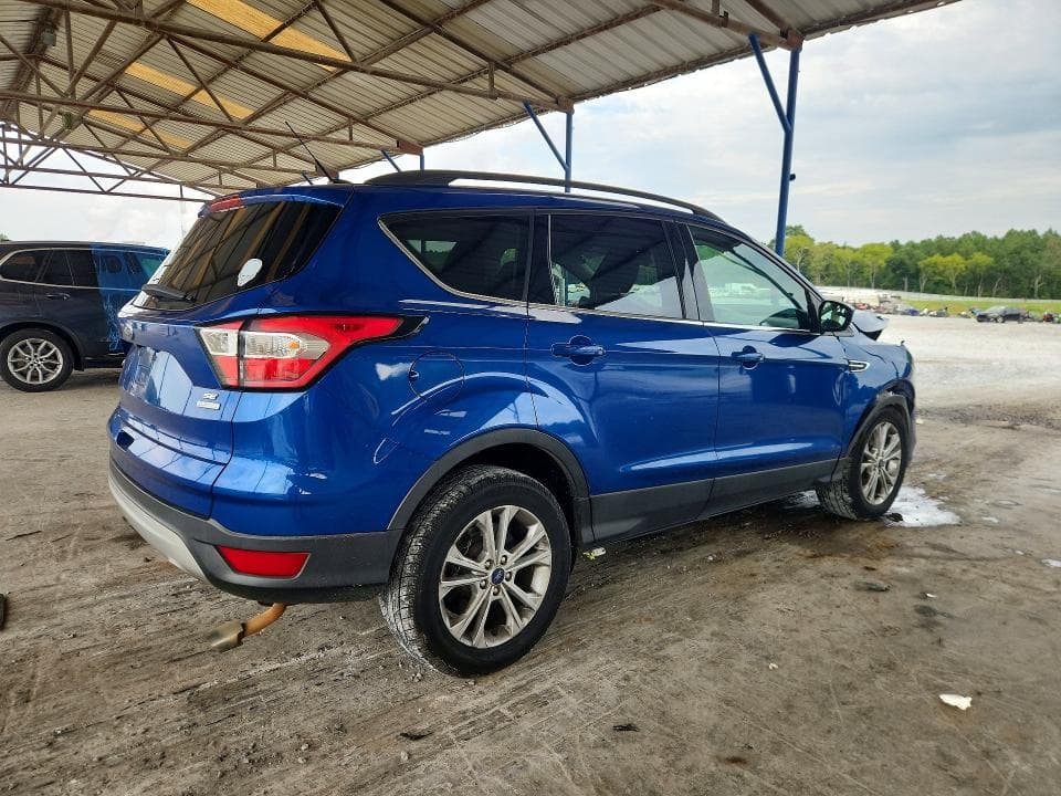 2018 FORD ESCAPE SE 3