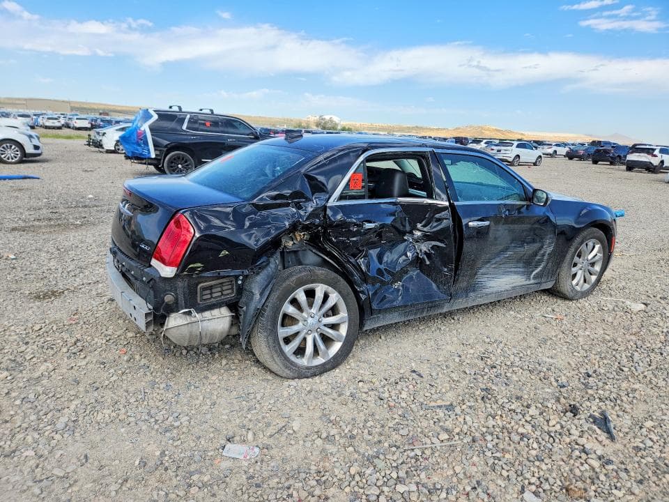 2018 CHRYSLER 300 LIMITED 3