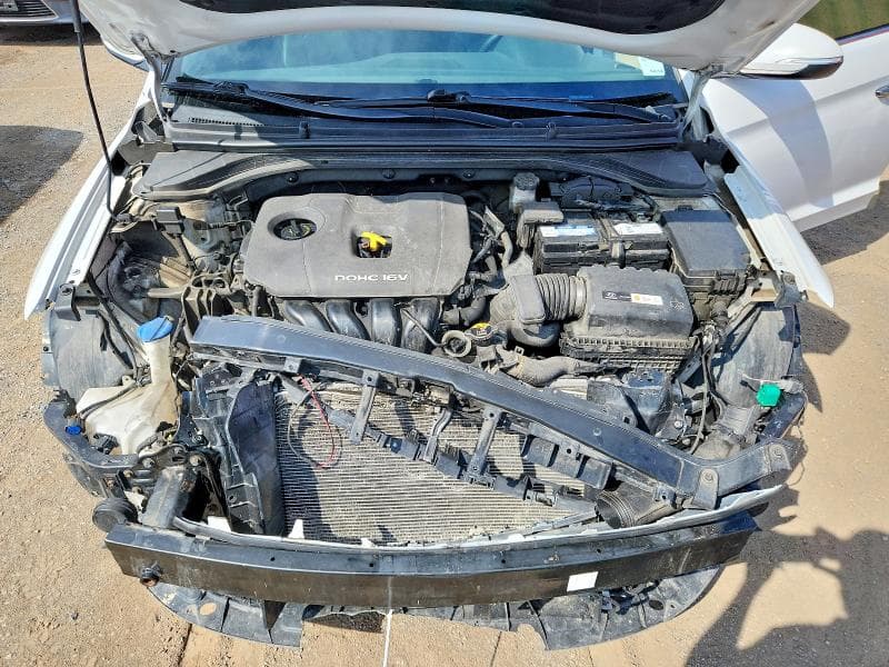 2017 HYUNDAI ELANTRA SE 11