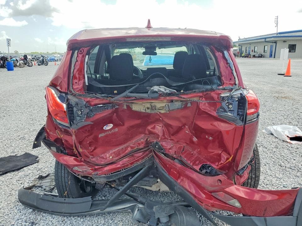 2018 TOYOTA RAV4 LE 6