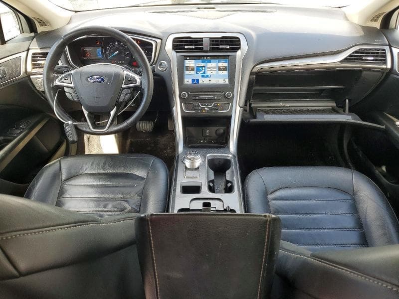 2017 FORD FUSION SE 8