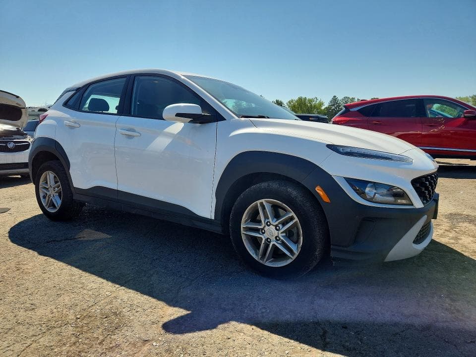2022 HYUNDAI KONA SE 4