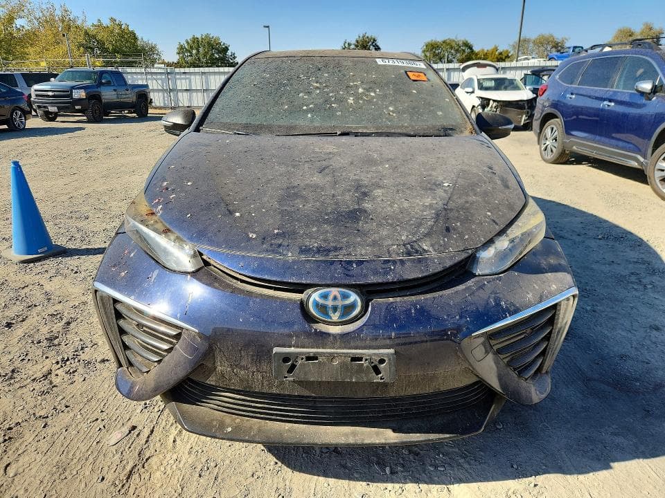 2017 TOYOTA MIRAI BASE 5