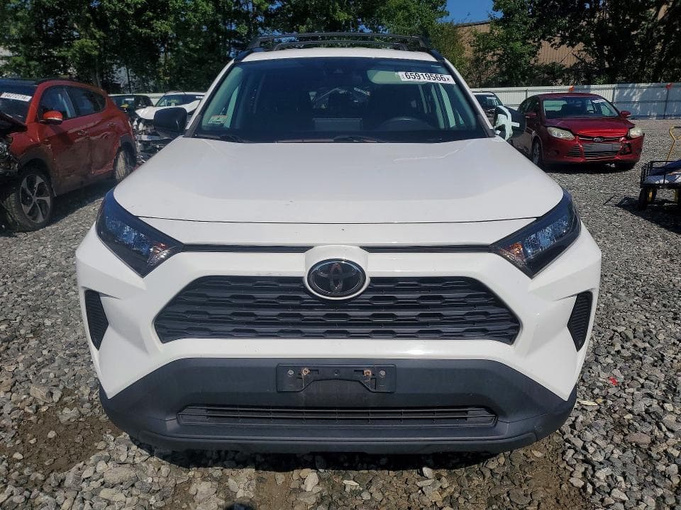 2020 TOYOTA RAV4 LE 5