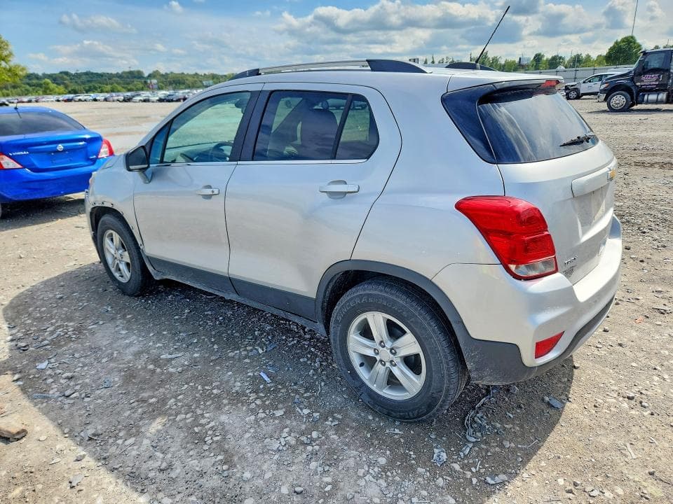 2017 CHEVROLET TRAX 1LT 2