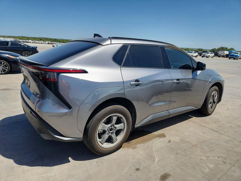 2026 TOYOTA BZ XLE PLUS 3