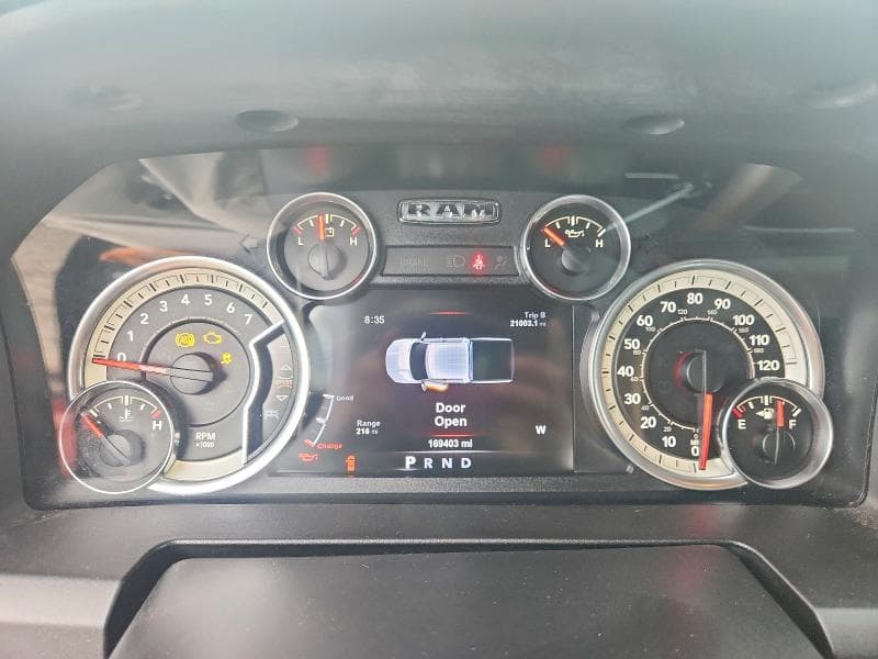 2017 RAM 1500 SLT 9
