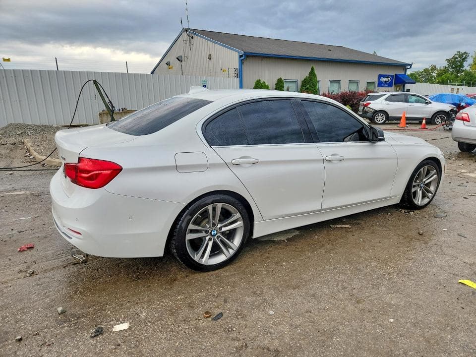 2018 BMW 330 XI 3