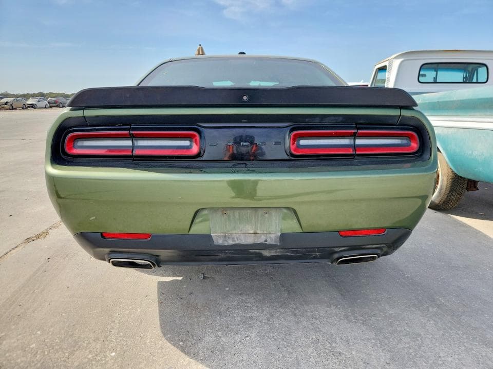 2021 DODGE CHALLENGER SXT 6