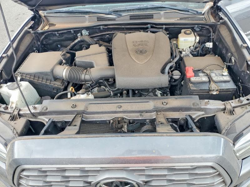 2022 TOYOTA TACOMA SR V6 11