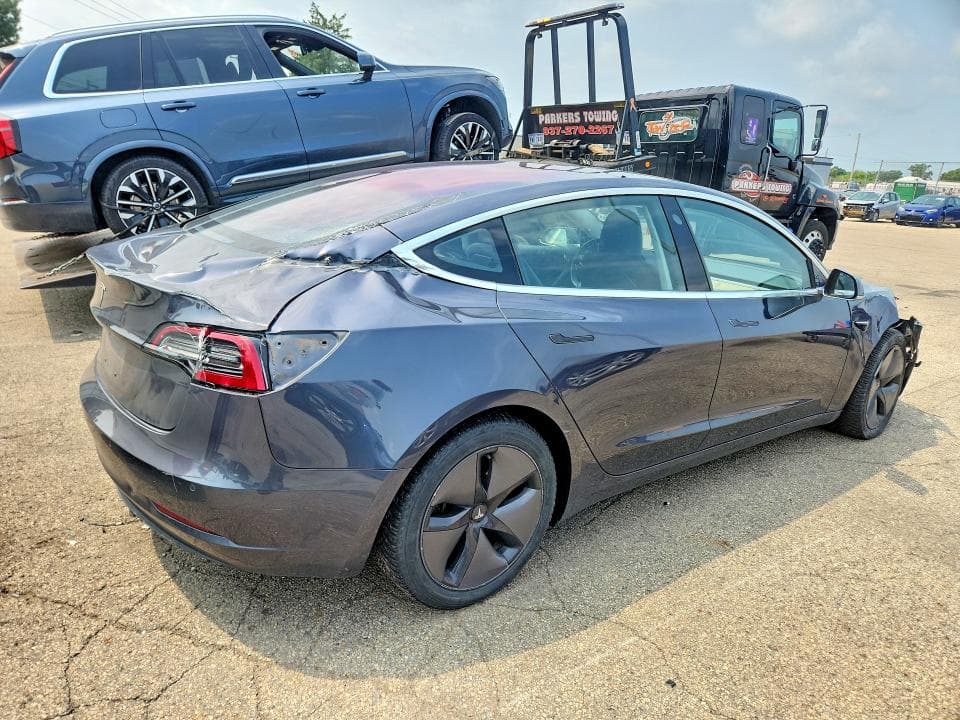 2018 TESLA MODEL 3 3