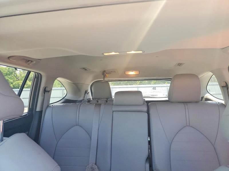2020 TOYOTA HIGHLANDER XLE 10
