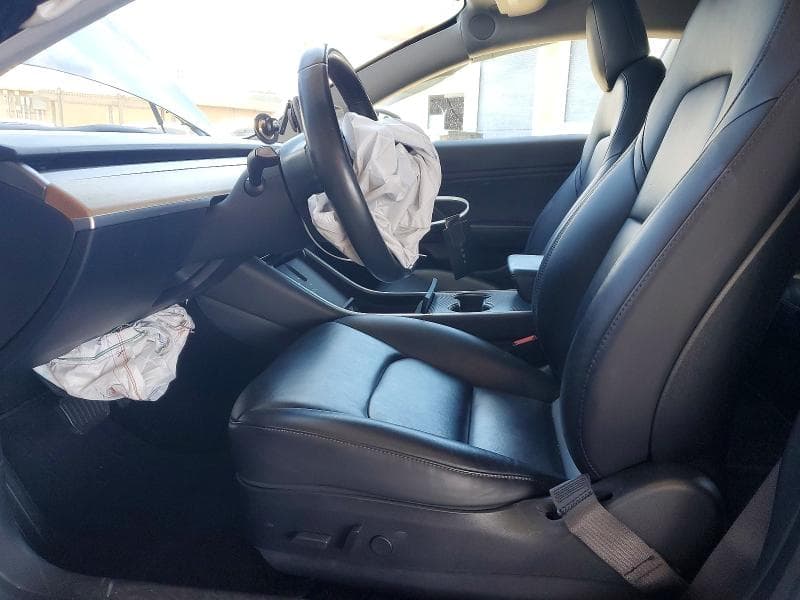 2018 TESLA MODEL 3 7