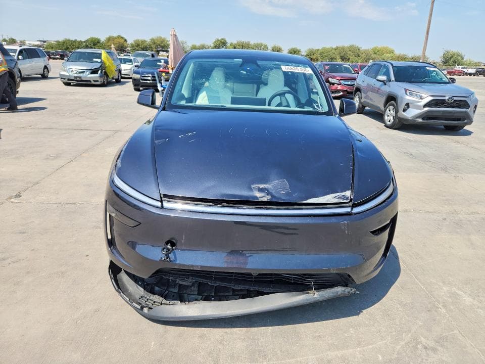 2026 TESLA MODEL  Y 5