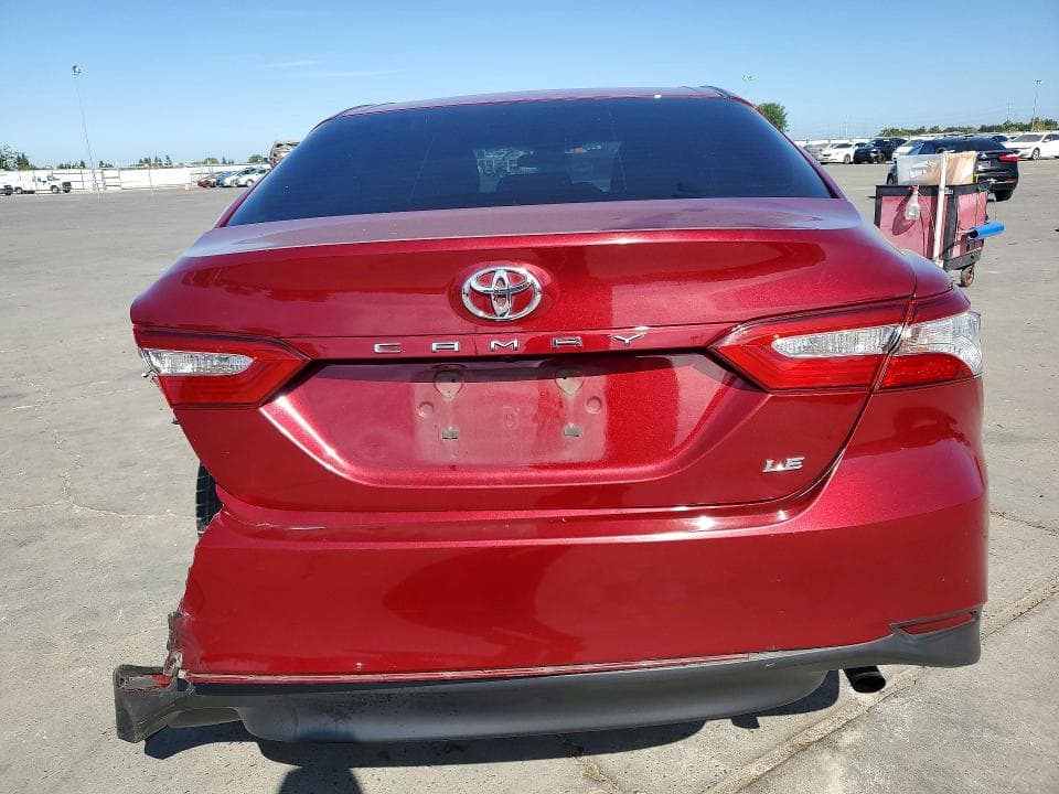 2018 TOYOTA CAMRY LE 6