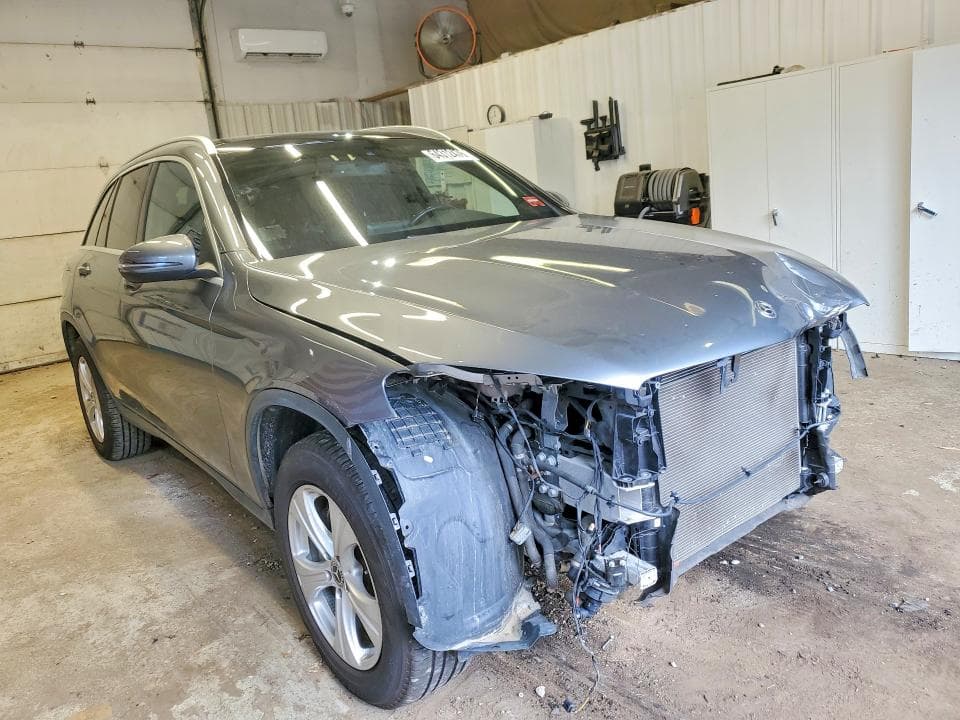 2018 MERCEDES-BENZ GLC 300 4MATIC 4