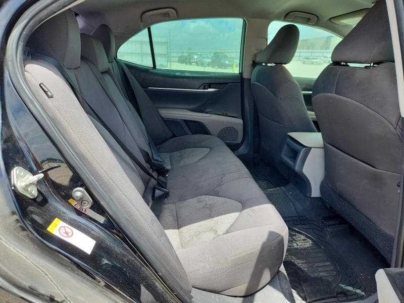 2019 TOYOTA CAMRY LE 10