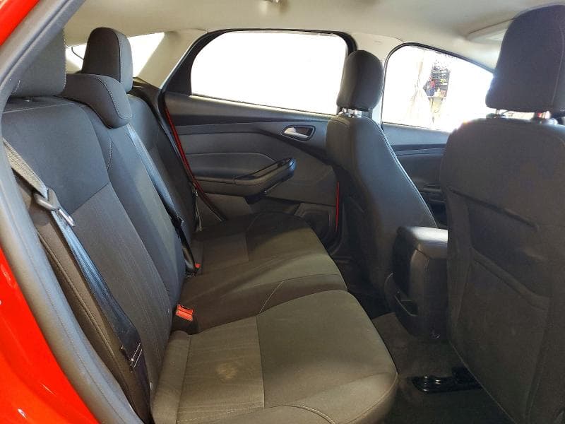 2017 FORD FOCUS SE 10