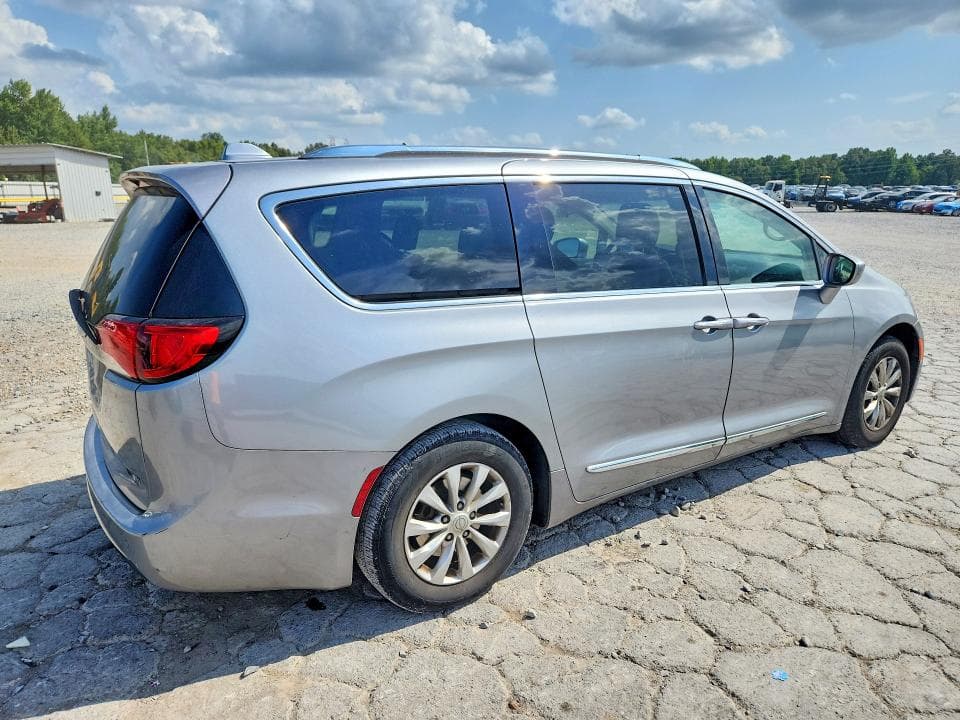 2018 CHRYSLER PACIFICA TOURING L 3