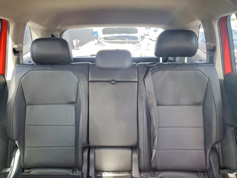 2018 VOLKSWAGEN TIGUAN SE 10