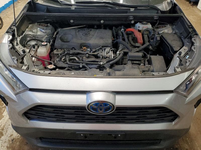 2020 TOYOTA RAV4 LE 12