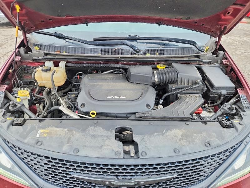 2018 CHRYSLER PACIFICA LIMITED 12
