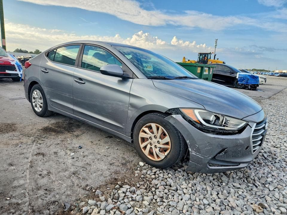 2017 HYUNDAI ELANTRA SE 4