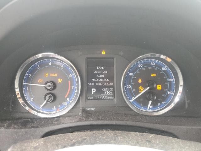 2017 TOYOTA COROLLA L 9