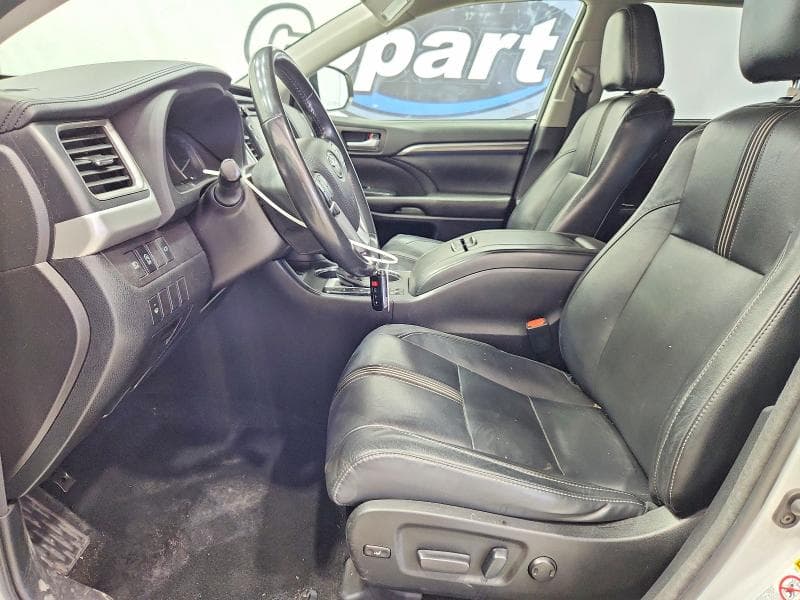 2017 TOYOTA HIGHLANDER SE 7