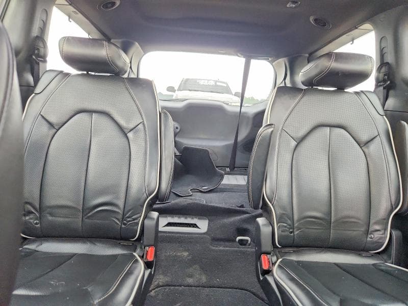 2025 CHRYSLER PACIFICA LIMITED 10