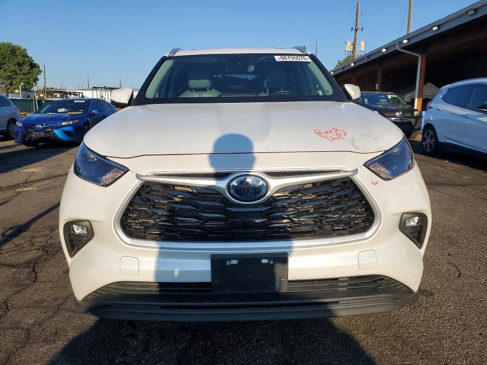 2022 TOYOTA HIGHLANDER HYBRID XLE 5