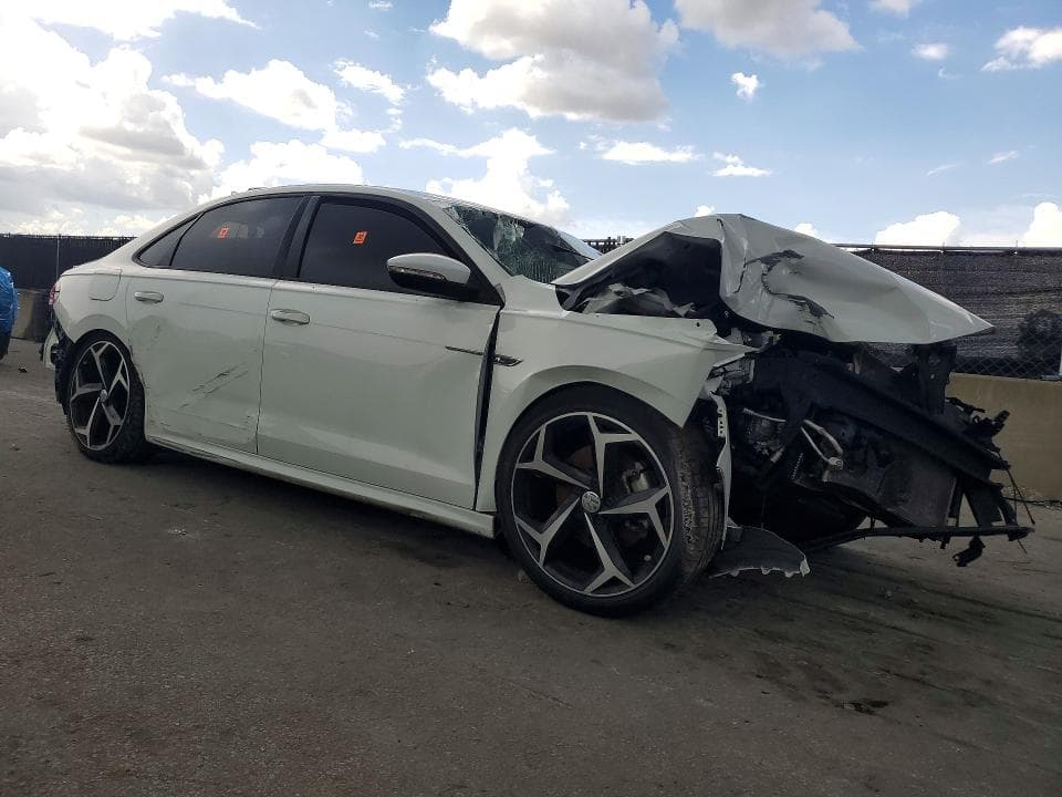 2021 VOLKSWAGEN PASSAT R-LINE 4