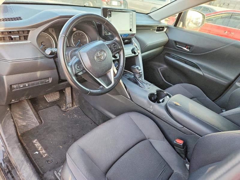 2021 TOYOTA VENZA LE 8