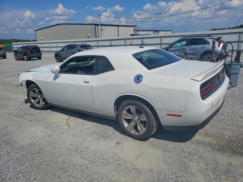 2018 DODGE CHALLENGER SXT 2