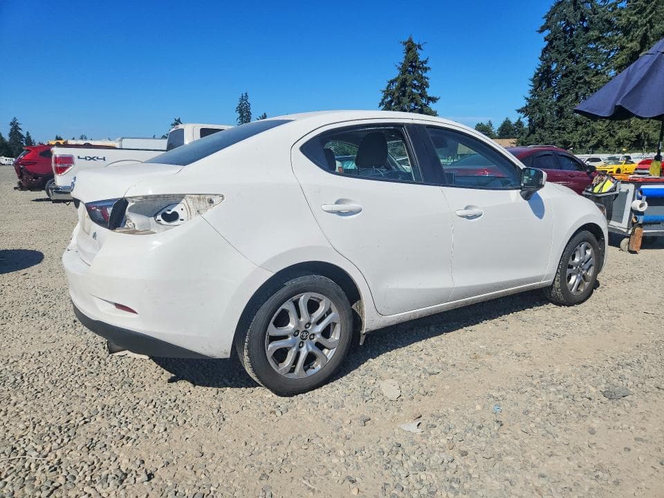 2017 TOYOTA YARIS IA BASE 3