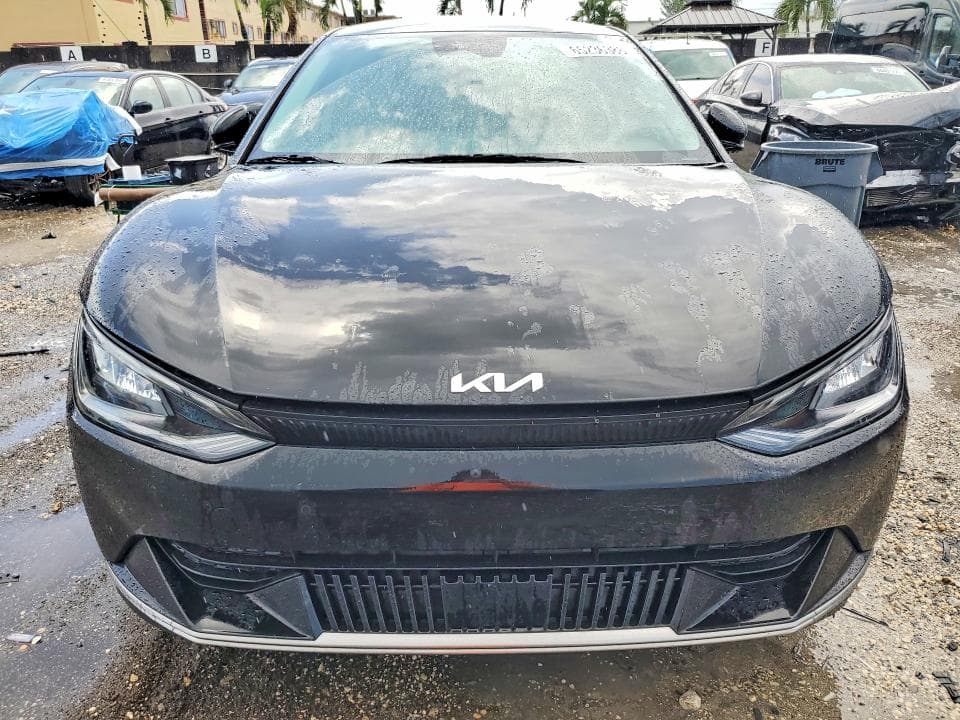 2022 KIA EV6 WIND 5
