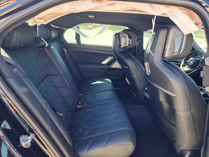 2023 BMW I7 XDRIVE60 10