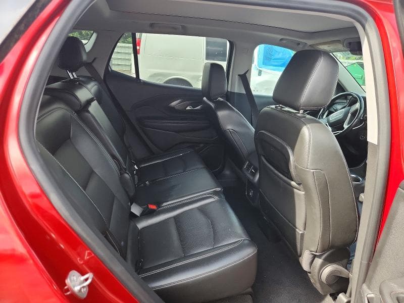 2022 GMC TERRAIN SLT 11