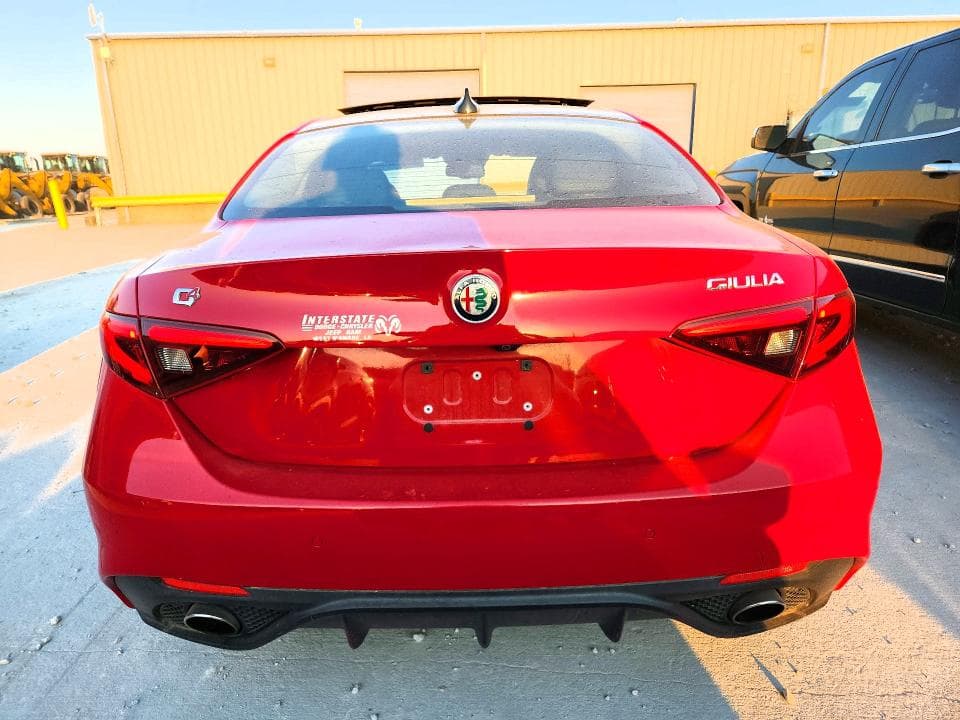 2017 ALFA ROMEO GIULIA Q4 6