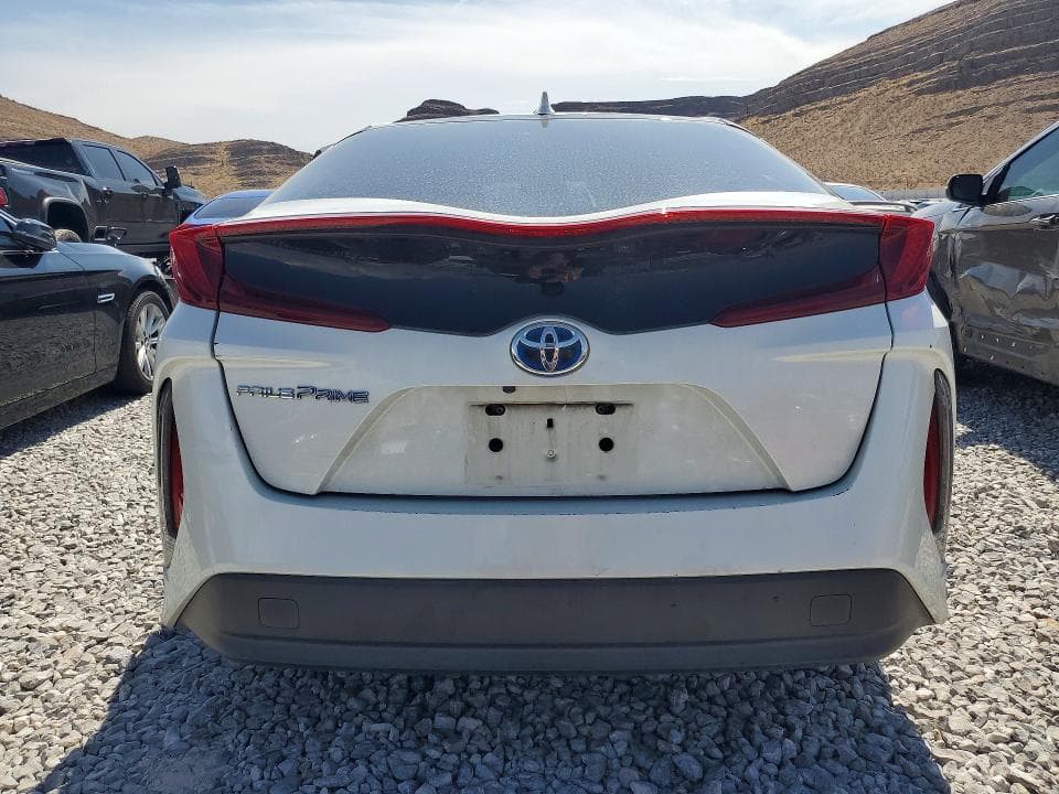 2017 TOYOTA PRIUS PRIME PREMIUM 6