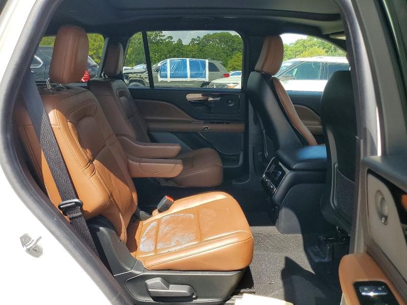 2022 LINCOLN AVIATOR RESERVE 11