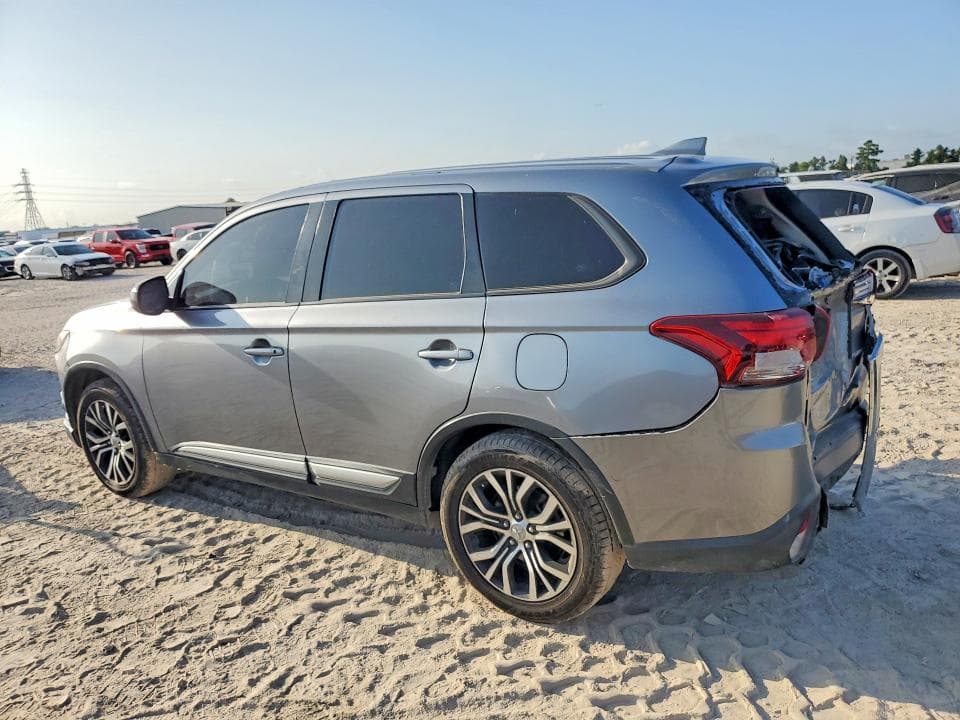 2018 MITSUBISHI OUTLANDER ES 2