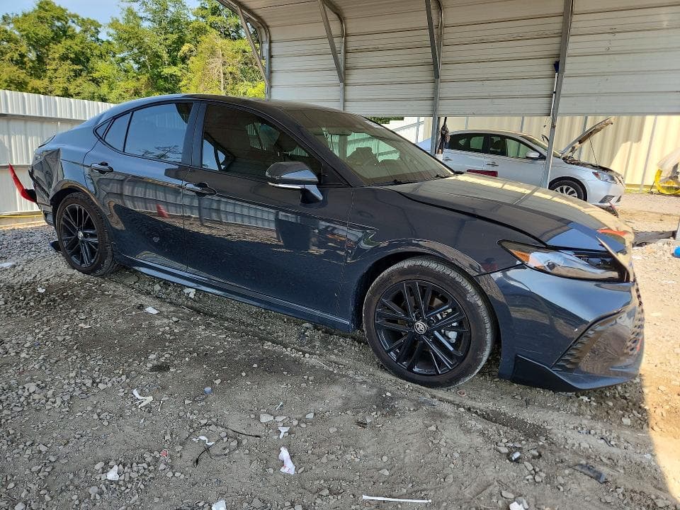 2026 TOYOTA CAMRY SE 4