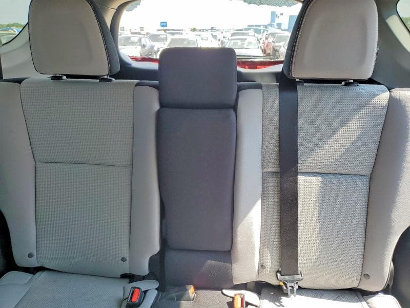 2018 TOYOTA RAV4 XLE 10