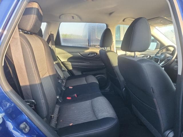 2017 NISSAN ROGUE SV 11