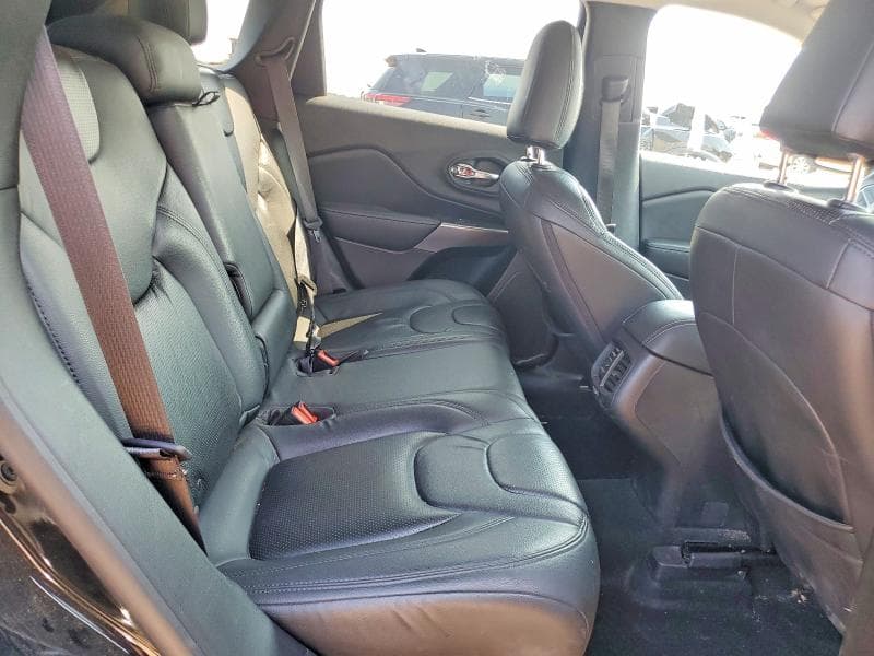 2019 JEEP CHEROKEE LATITUDE 11