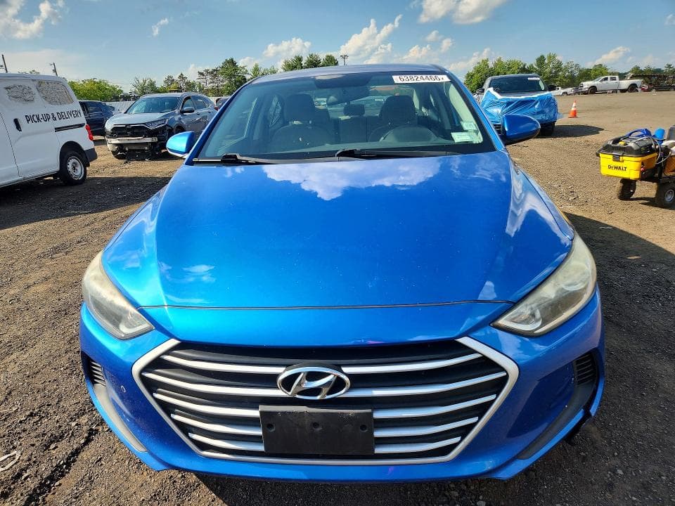 2017 HYUNDAI ELANTRA SE 5